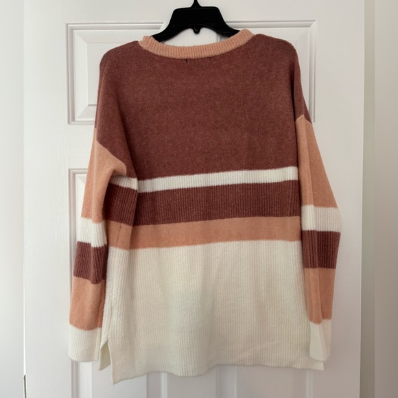Staccato Colorblock Sweater - Picture 5 of 5